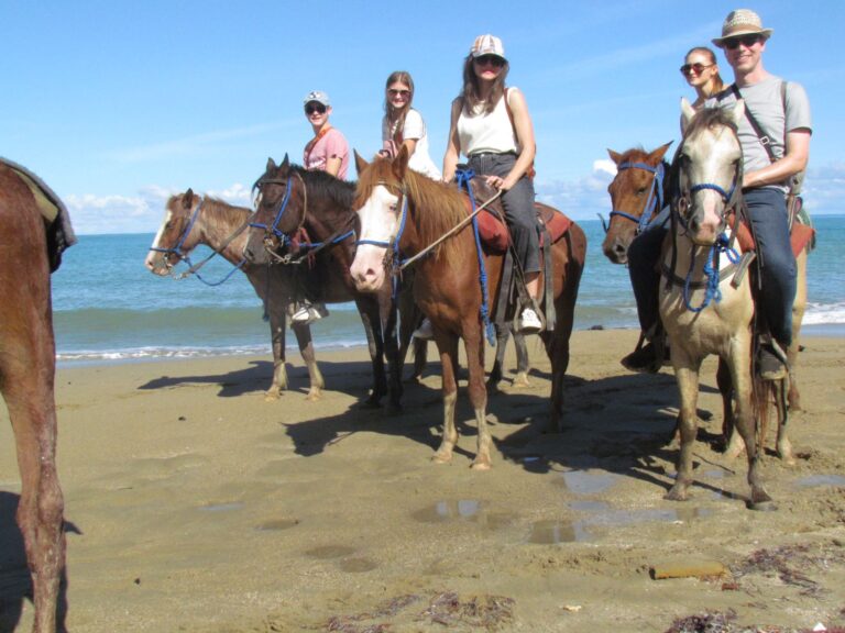 Paseo a Caballo por el Campo y la Playa