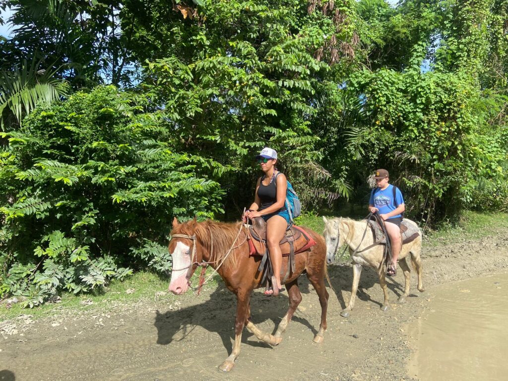 Damajagua y Paseo a Caballo 16