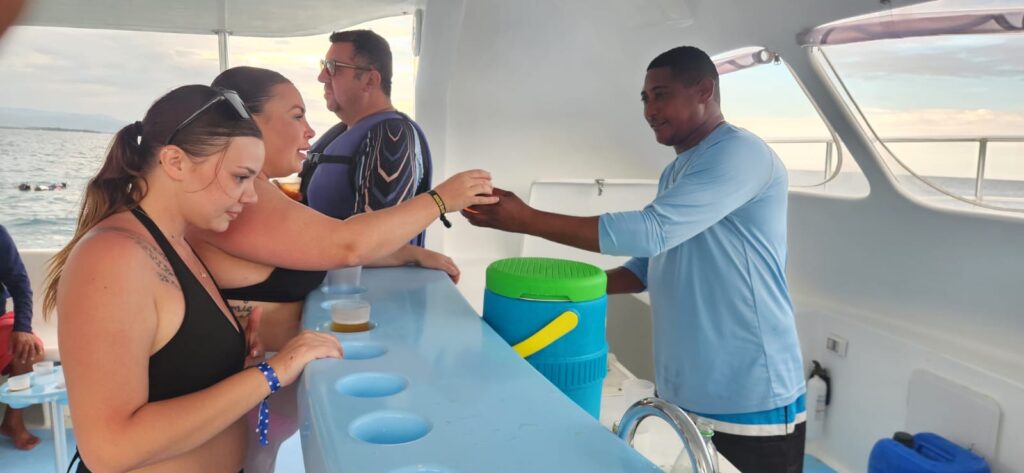 Catamarán y Fiesta en Puerto Plata 12