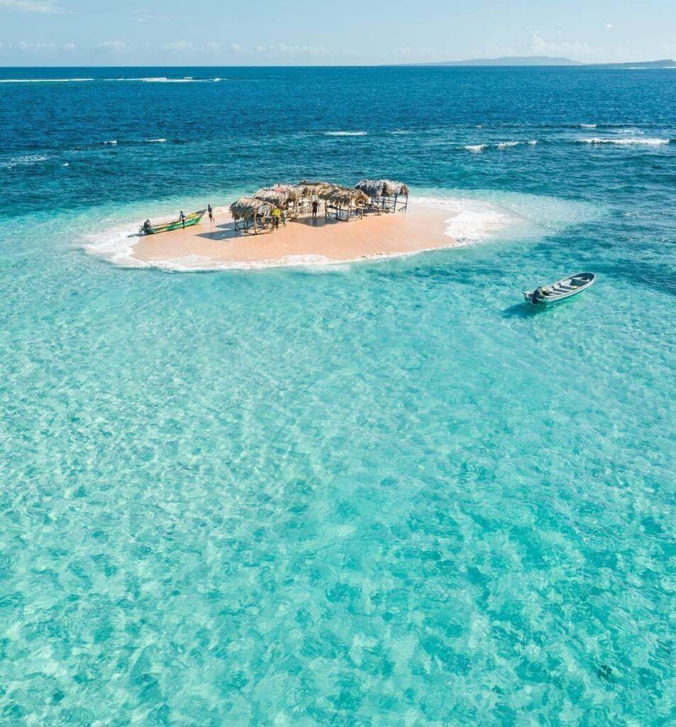 Paradise Island Cayo Arena Speedboat Tour 27
